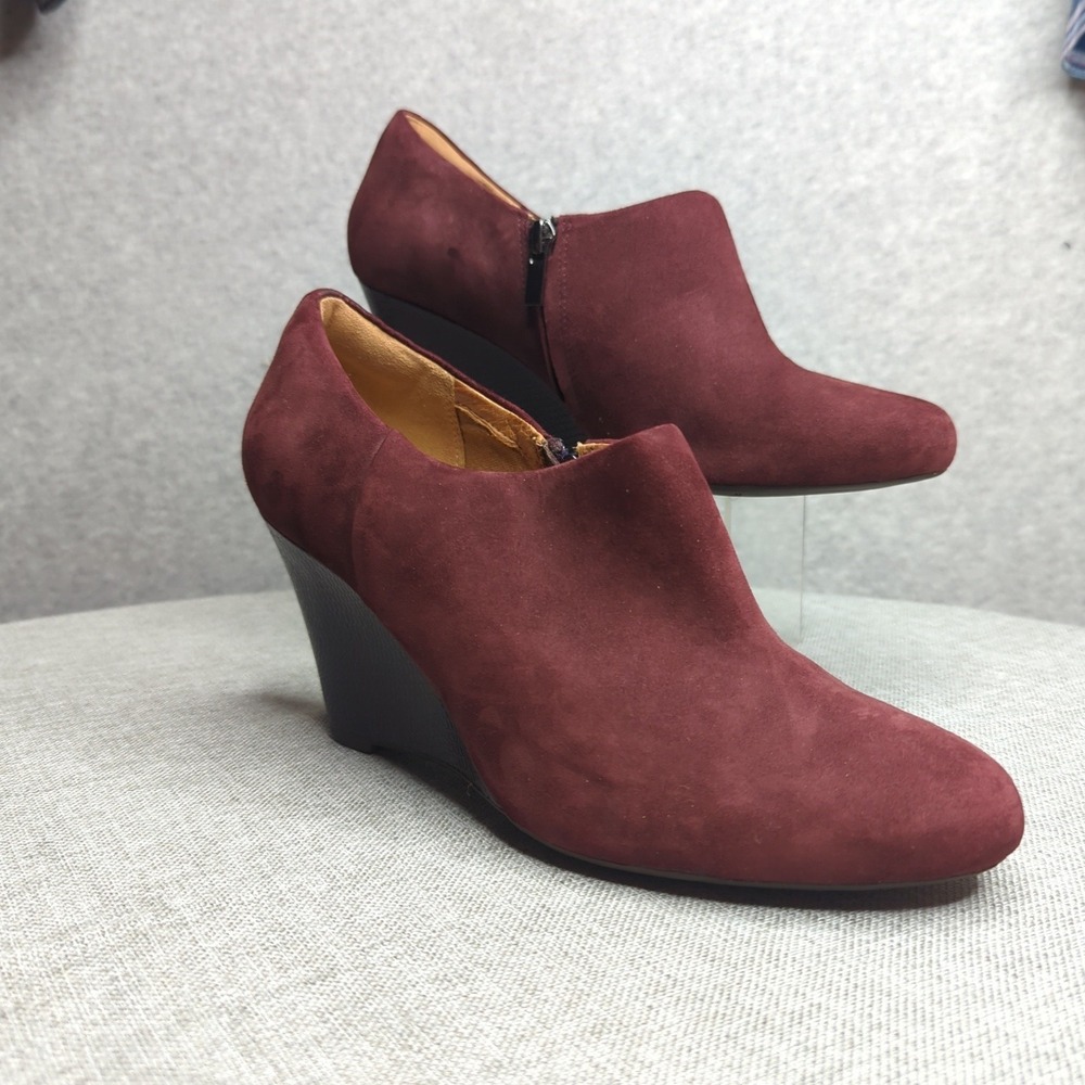 Clarks Purity Frost Women Burgundy Suede Wedge Booties Ankle Boots Zip Closure 8